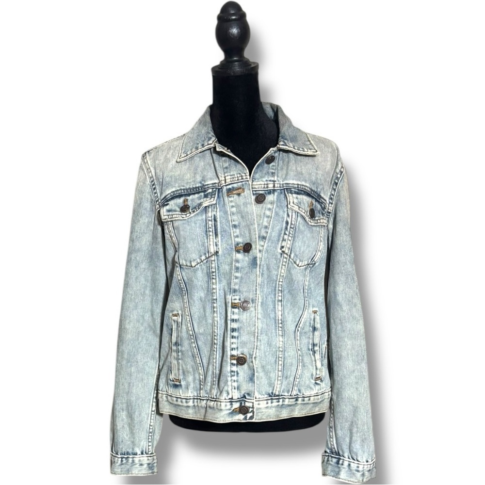 Gap Classic Light Blue Button Front Closure Denim… - image 5